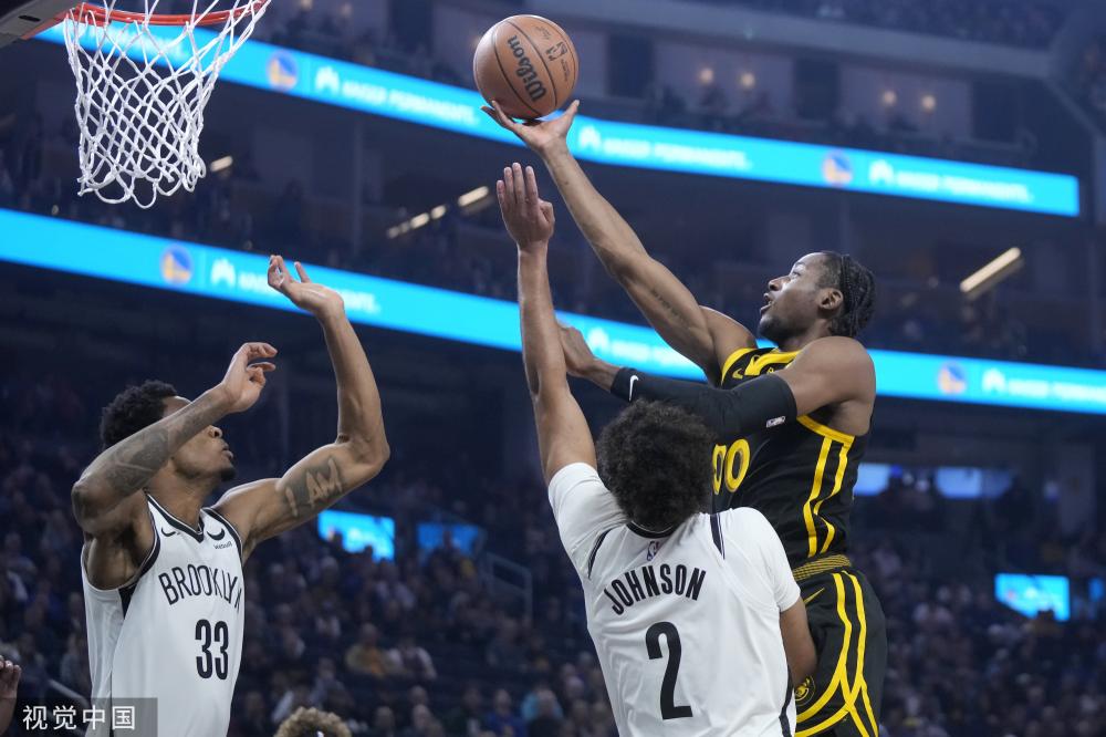 社交媒体上 社交媒体上