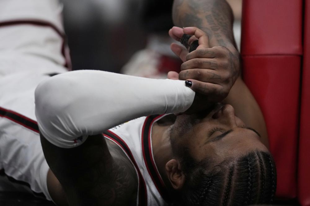 重返赛场并 重返赛场并